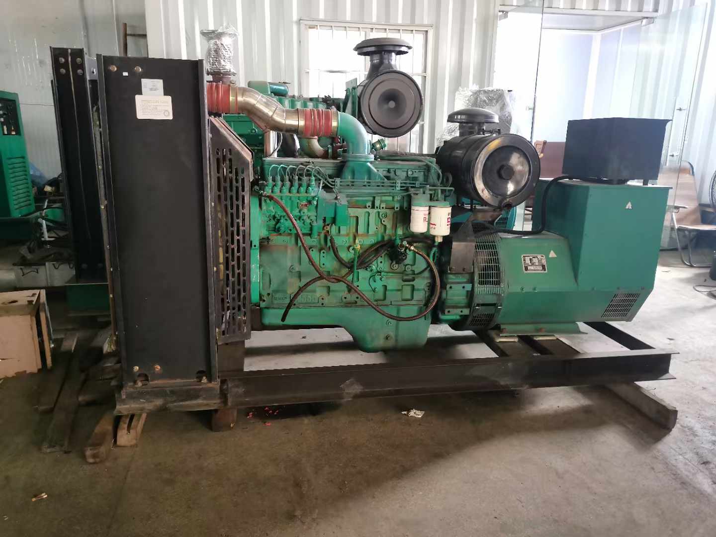 马尔康发电机租赁如何确定电缆的承载电流是否在安全范围内？