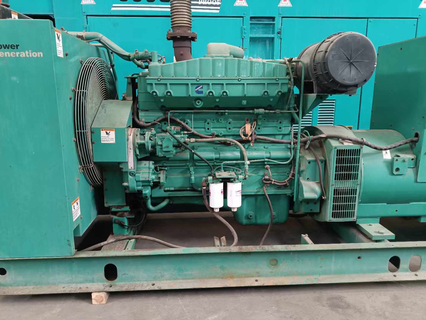 马尔康过载会对 600kW 柴油发电机组造成哪些损害？