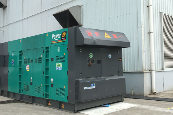 马尔康燃油滤清器的更换流程是怎样的？