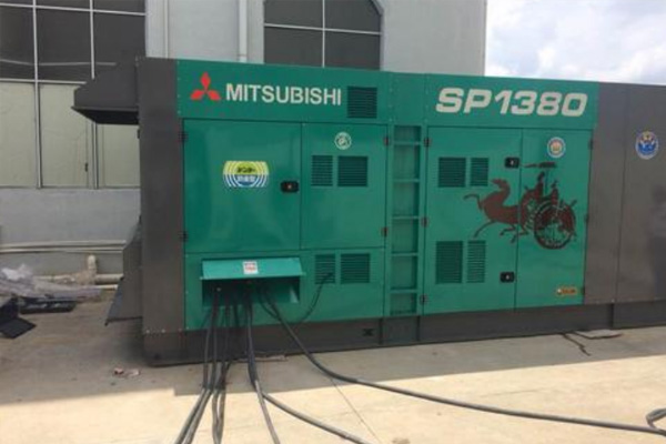 马尔康为什么有些柴油发电机组的输出电压可以调节？