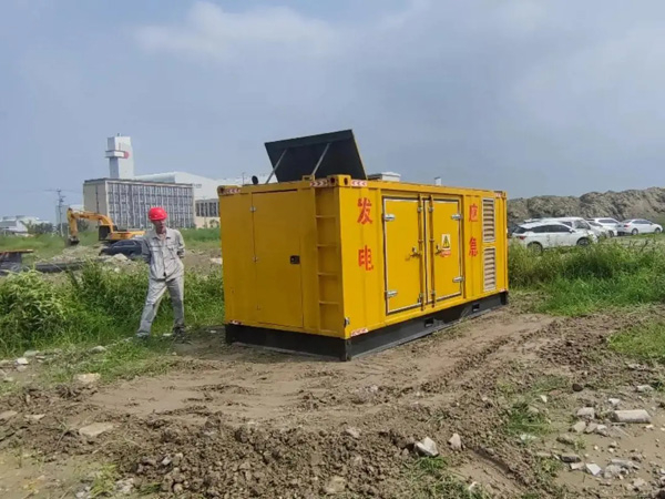 马尔康200KW柴油发电机机组每小时的油耗量受哪些因素影响？